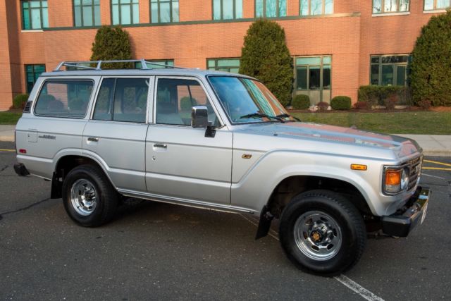 1987 Silver Toyota Land Cruiser Wagon