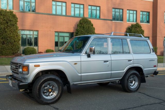 1987 Silver Toyota Land Cruiser Wagon