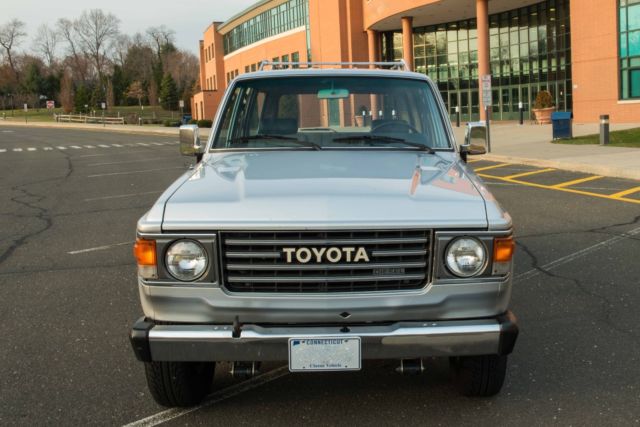1987 Silver Toyota Land Cruiser Wagon
