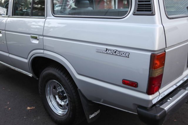 1987 Silver Toyota Land Cruiser Wagon