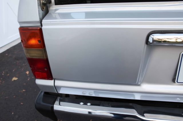 1987 Silver Toyota Land Cruiser Wagon