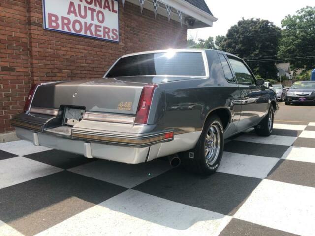 1987 Silver Oldsmobile 442 Coupe