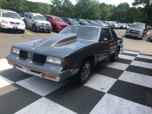 1987 Silver Oldsmobile 442 Coupe
