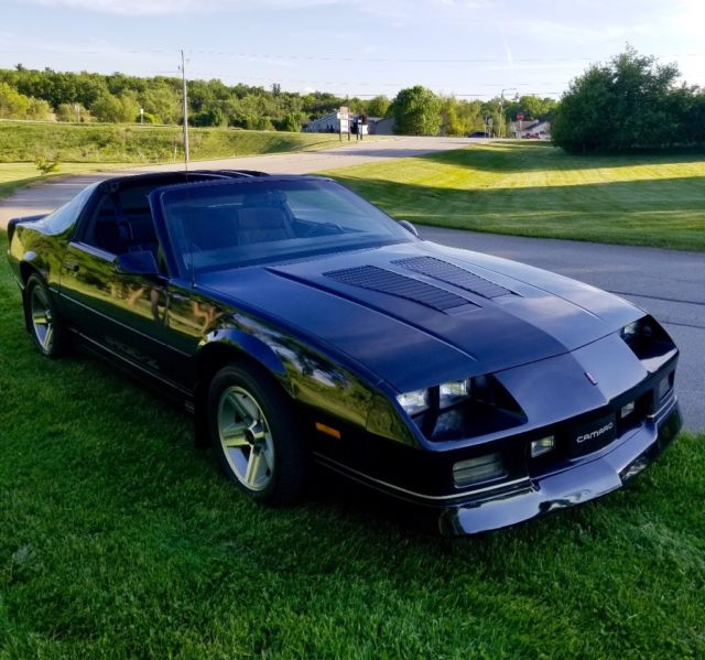 1987 Black Chevrolet Camaro 2 door