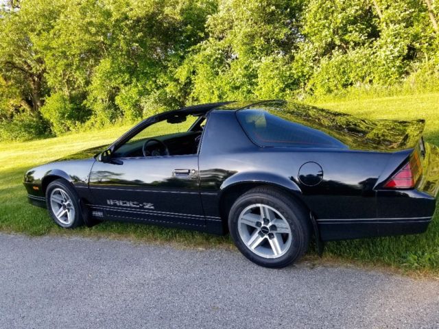 1987 Black Chevrolet Camaro 2 door