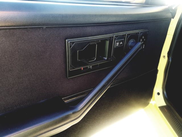 1987 Yellow Chevrolet Camaro