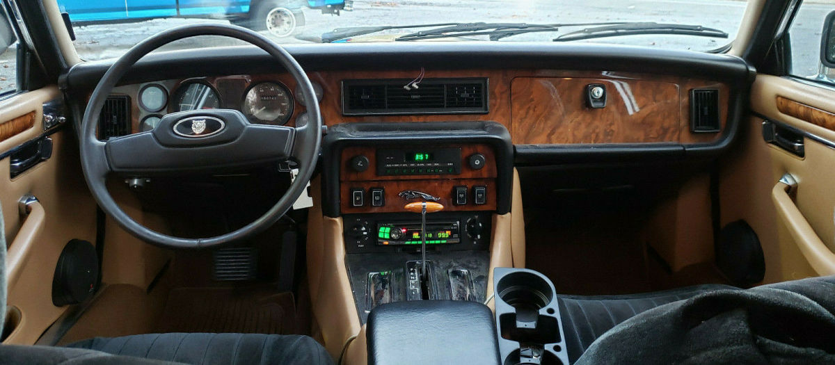 1987 Jaguar XJ6 Sedan