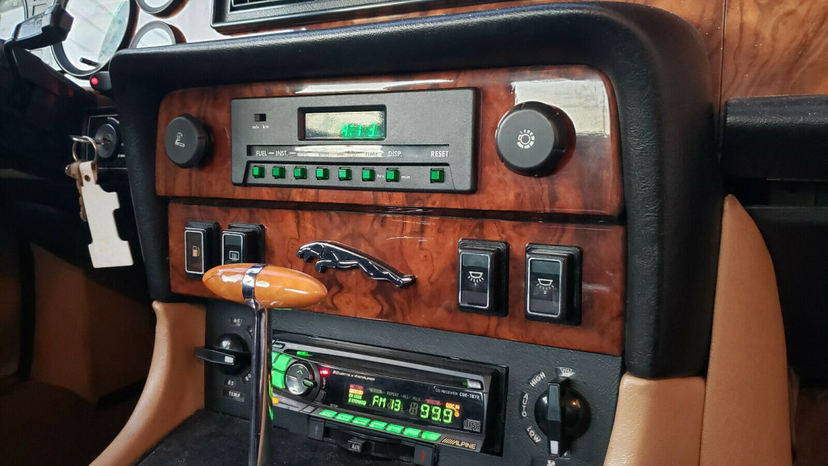 1987 Jaguar XJ6 Sedan