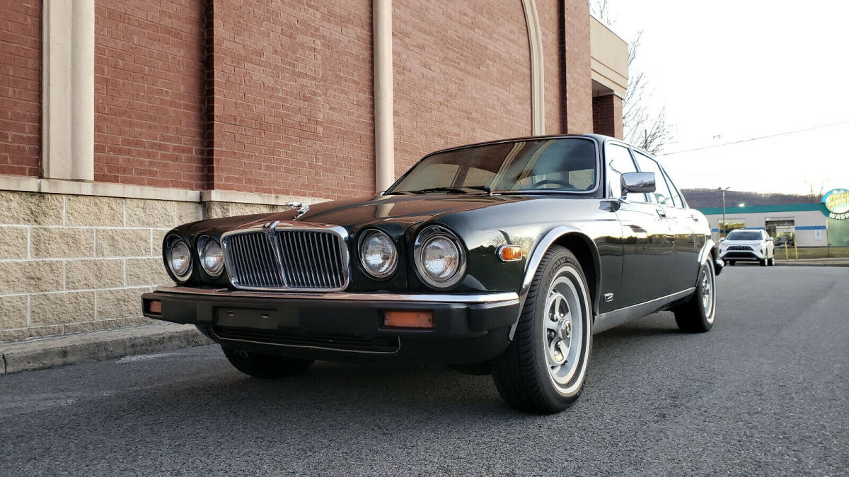 1987 Jaguar XJ6 Sedan