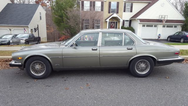1987 Teal Jaguar XJ6 Sedan
