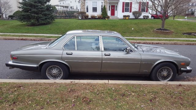 1987 Teal Jaguar XJ6 Sedan