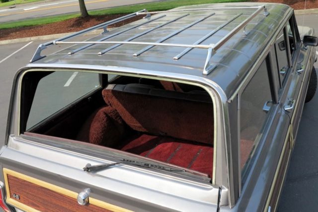 1987 GRAY Jeep Wagoneer SUV