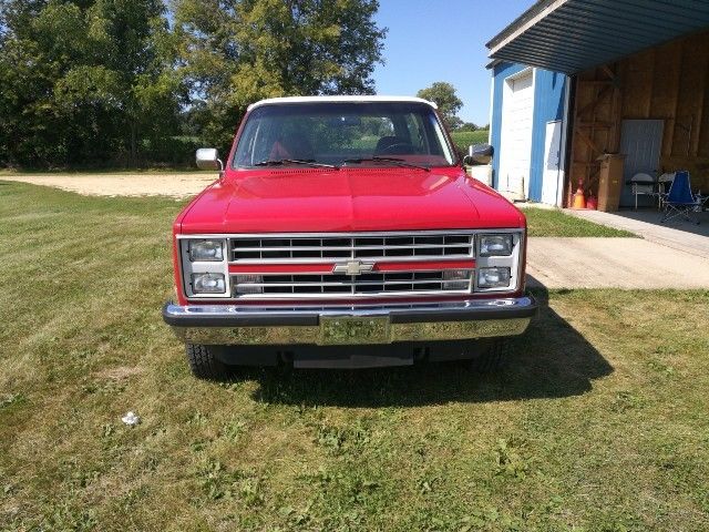1987 Red Chevrolet Blazer SUV