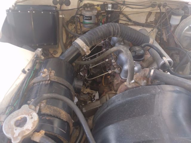 1987 White Land Rover Defender SUV