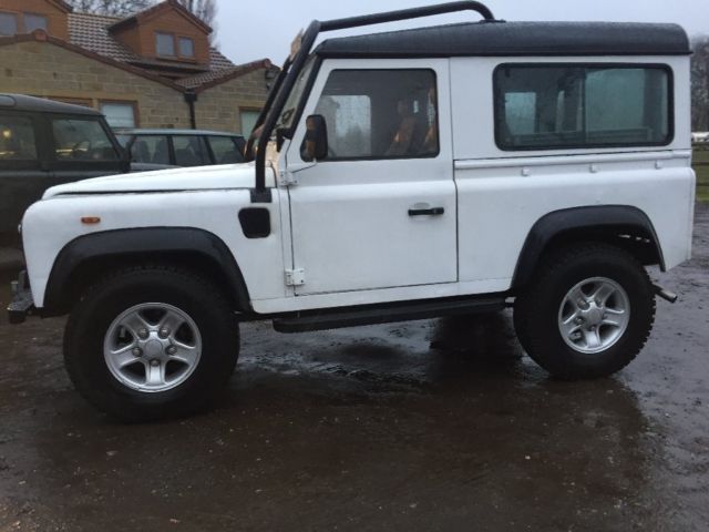 1987 white Land Rover Defender