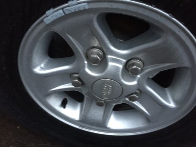 1987 white Land Rover Defender