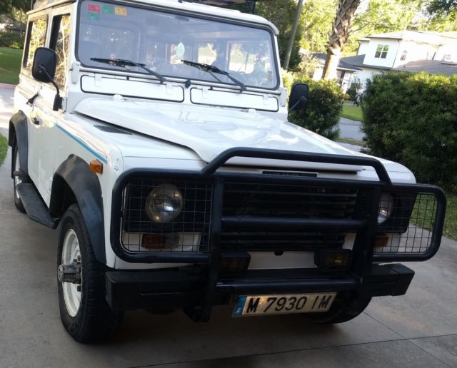 1987 White Land Rover Defender SUV