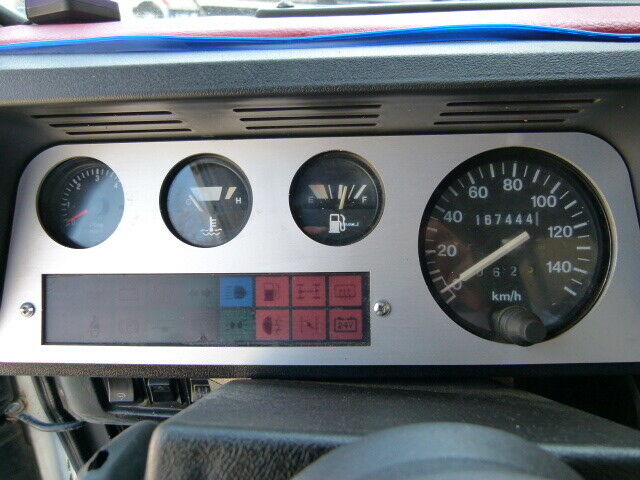 1987 White Land Rover Defender SUV