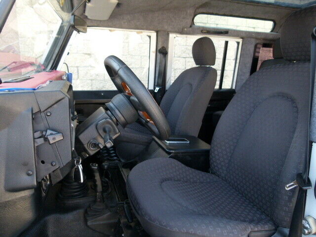 1987 White Land Rover Defender SUV