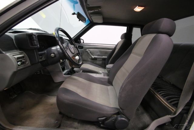 1987 White Ford Mustang