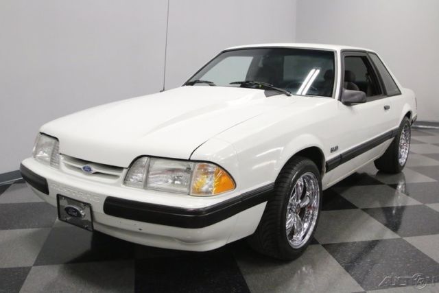 1987 White Ford Mustang