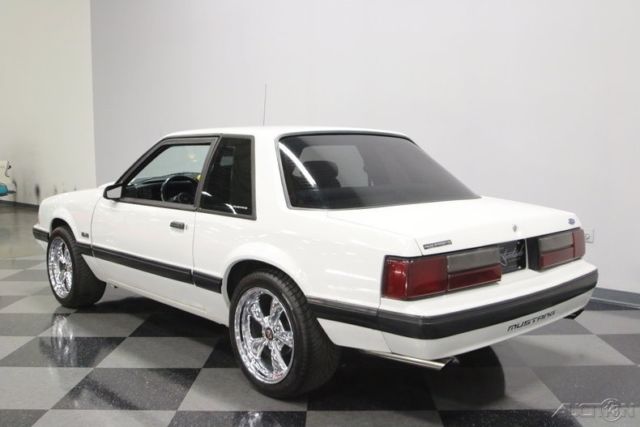 1987 White Ford Mustang
