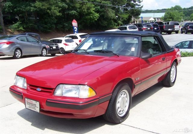 1987 Red Ford Mustang