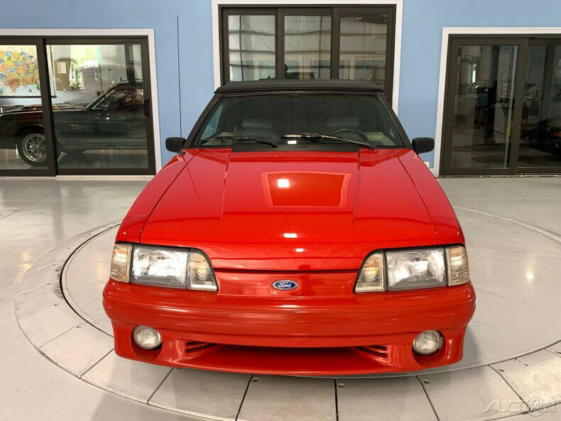 1987 Red Ford Mustang