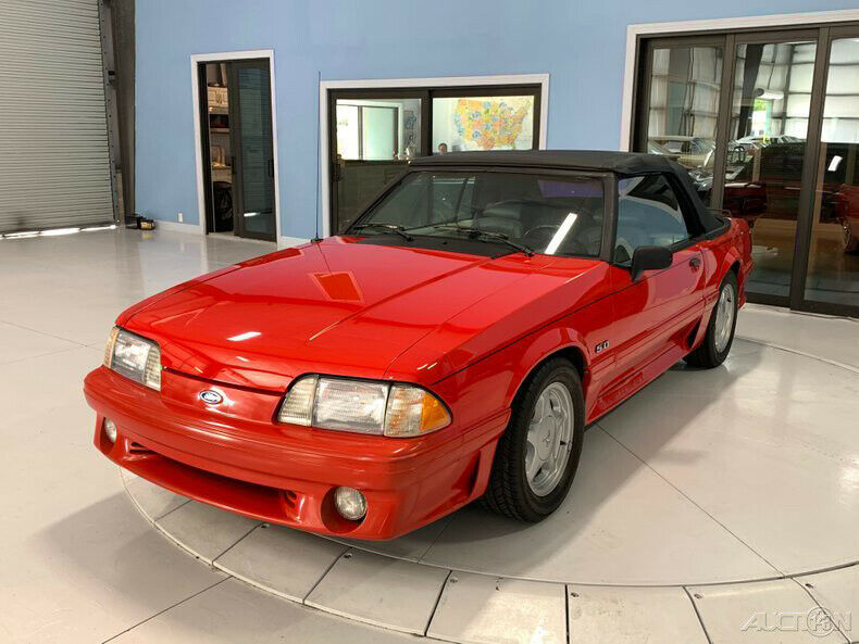 1987 Red Ford Mustang