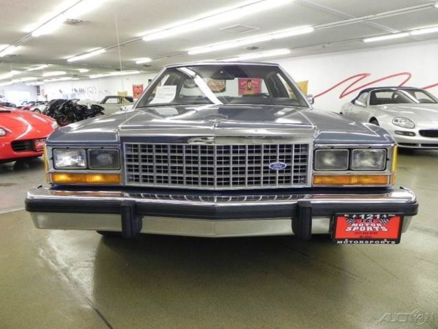 1987 Blue Ford Crown Victoria Sedan