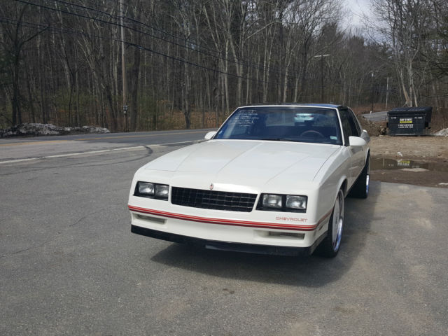 1987 WHITE Chevrolet Monte Carlo