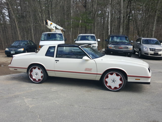 1987 WHITE Chevrolet Monte Carlo