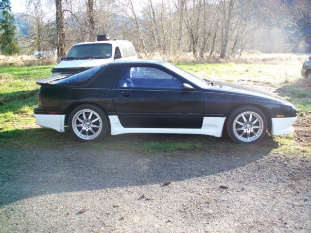 1987 Black Mazda RX-7 Coupe