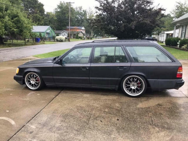 1987 Mercedes-Benz 300-Series