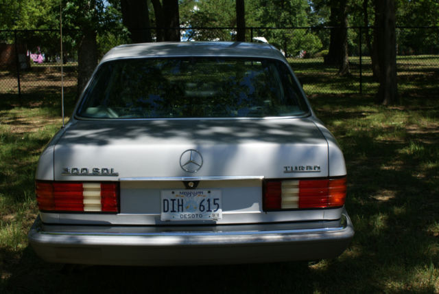 1987 SILVER #735 PAINT CODE Mercedes-Benz 300-Series SEDAN