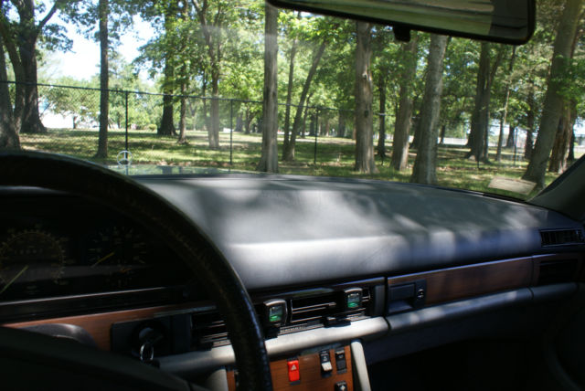 1987 SILVER #735 PAINT CODE Mercedes-Benz 300-Series SEDAN