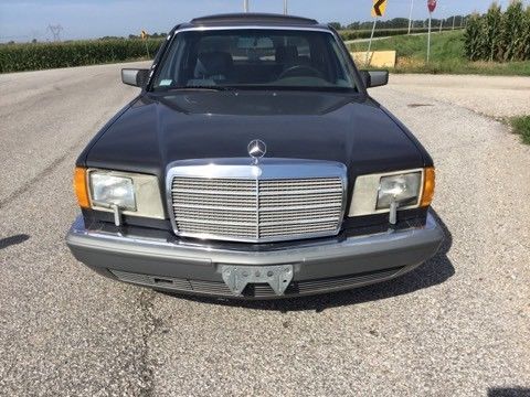 1987 BLACK Mercedes-Benz 300-Series Sedan