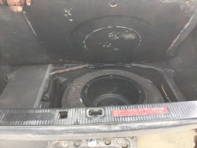 1987 BLACK Mercedes-Benz 300-Series Sedan