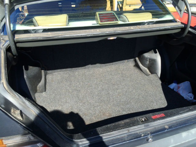 1987 Blue Mercedes-Benz 300-Series Sedan