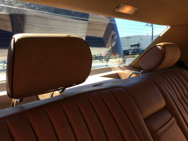 1987 Blue Mercedes-Benz 300-Series Sedan