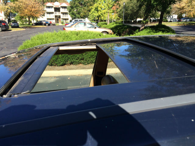 1987 Blue Mercedes-Benz 300-Series Sedan