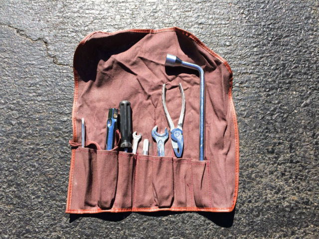 1987 Blue Mercedes-Benz 300-Series Sedan