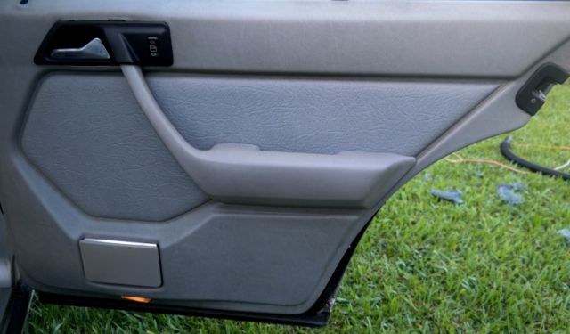 1987 Gray Mercedes-Benz 300-Series Sedan