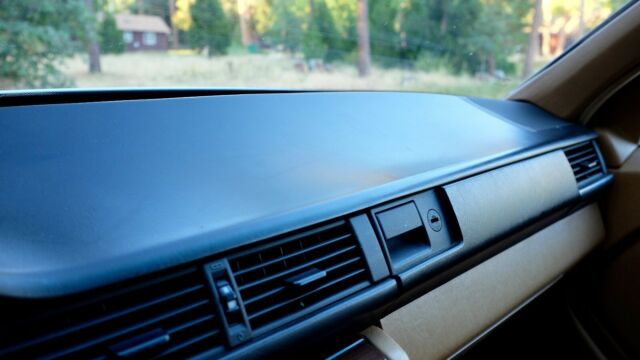 1987 White Mercedes-Benz 300-Series Wagon