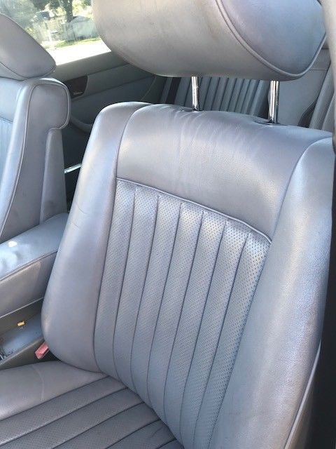 1987 White Mercedes-Benz 500-Series Sedan