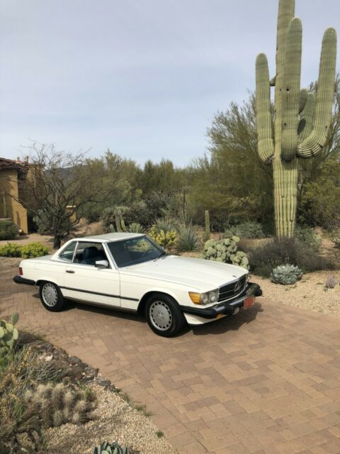 1987 white Mercedes-Benz 500-Series Convertible