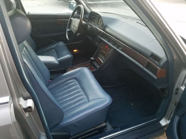 1987 Mercedes-Benz 500-Series