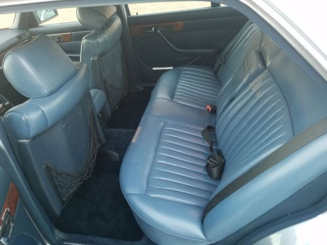 1987 Mercedes-Benz 500-Series