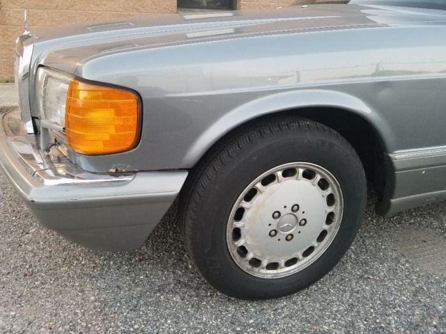 1987 Mercedes-Benz 500-Series