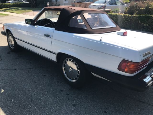 1987 white Mercedes-Benz SL-Class Convertible